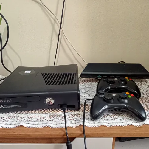 XBOX 360 ORIGINAL + KINECT - COMPLETO