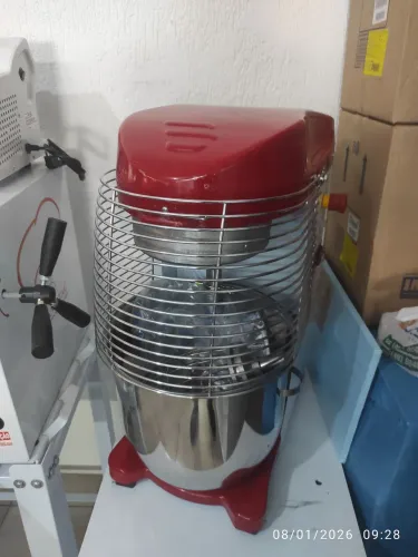 Bh Batedeira industrial 18 litros 