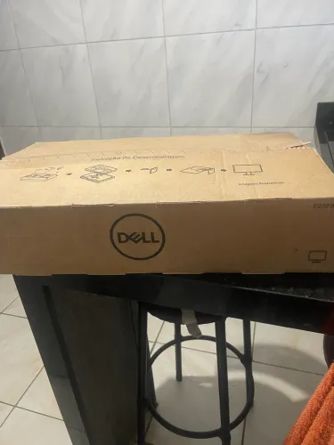 Monitor deu 22 polegadas 