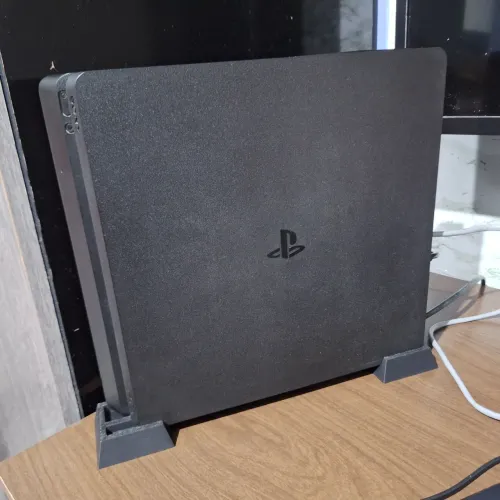 Ps4 slim SSD 500 GB + 3 controles 