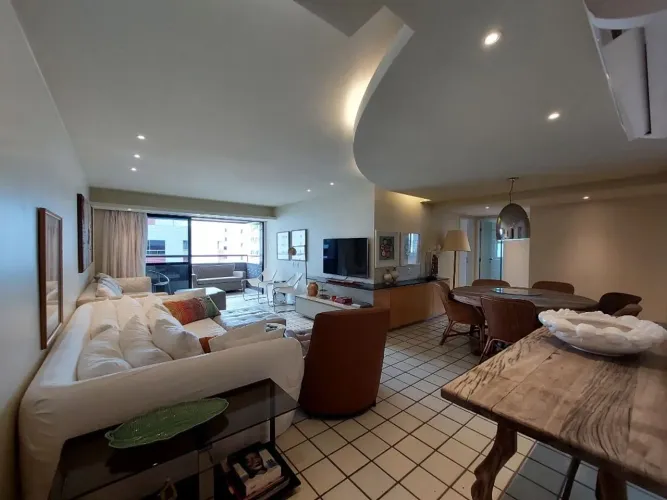 Apartamento à venda em Boa Viagem com 3 quartos e varanda