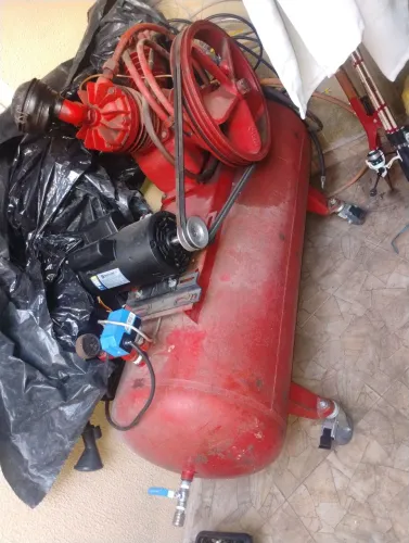 Vendo compressor de ar Wayne 30 pés com 2 motores