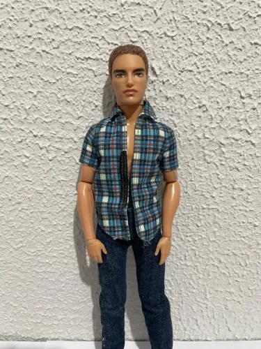 Boneco Ken Fashionista 2011 customizado