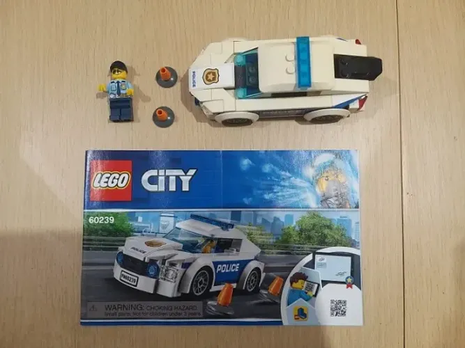Conjunto lego 60239 - Carro de policia