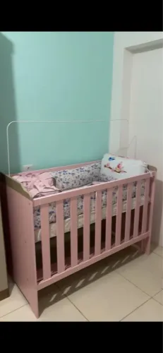 Berço que vira cama