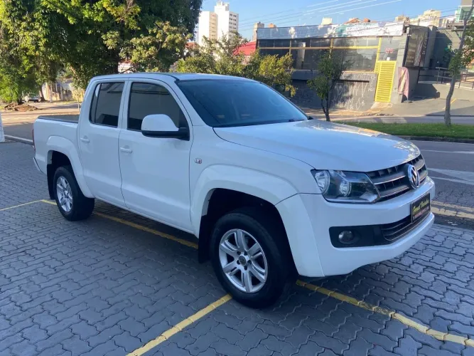 Volkswagen Amarok Trendline CD 2.0 TDI 4X4 Dies AUT 2013