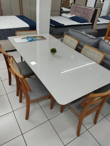 Mesa de 2M x 1M com 6 cadeiras ratan originais 