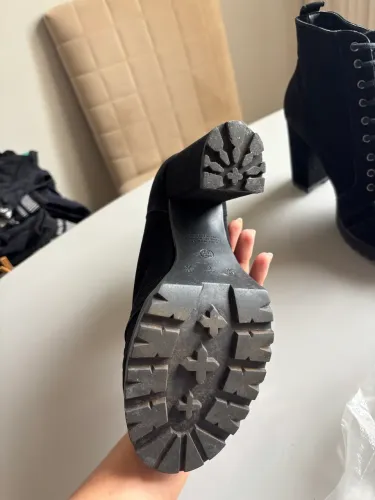 Bota preta