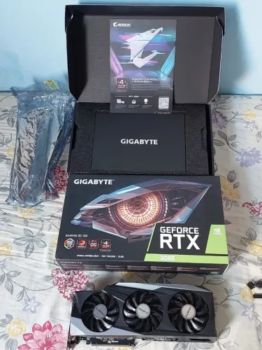 RTX 3080 10GB Gigabyte Gaming OC- Triple Fan - Com caixa - Com defeito