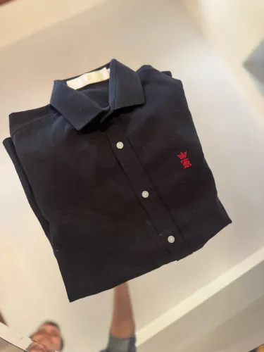 Camisa em linho preto