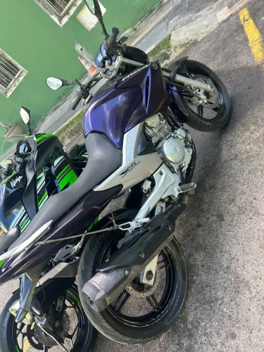 Moto fazer 250