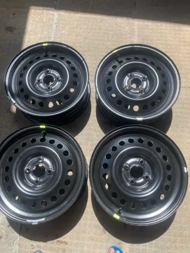 Rodas aro 16 4 x 100 , originais do Nissan kics 