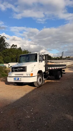 MB 1418 4x2 Carroceria 7,0m ano 2001