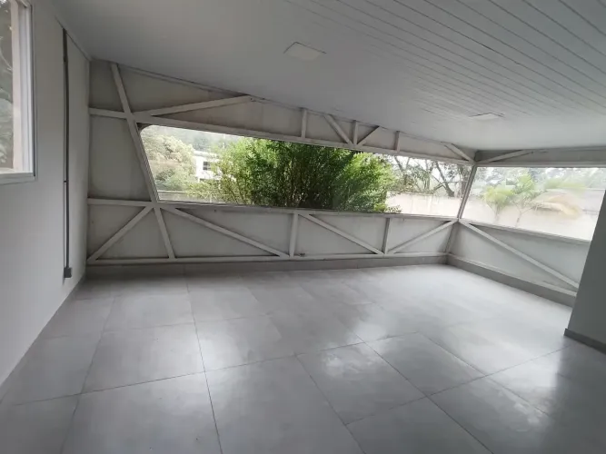 Vende-se uma casa em Ipiabas- Barra do Pirai RJ 