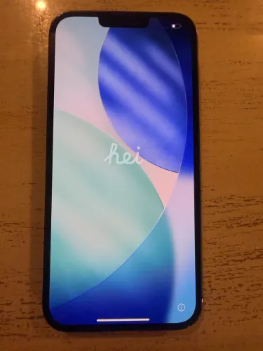 iPhone 13 Pro Max 128GB - Funciona perfeitamente (tela traseira trincada)