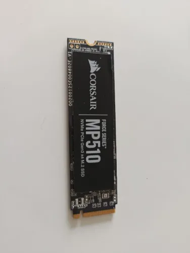SSD Nvme 240Gb CORSAIR