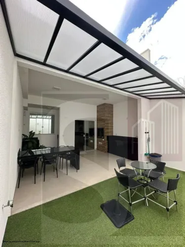 Casa para Venda em Uberlândia, Grand Ville, 3 dormitórios, 3 suítes, 2 banheiros, 2 vagas