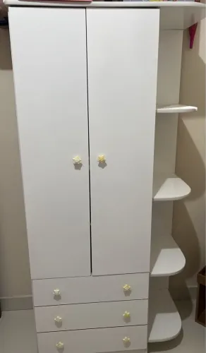 Guarda roupa e cômoda