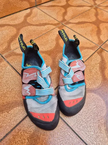 Sapatilha de escalada la sportiva 
