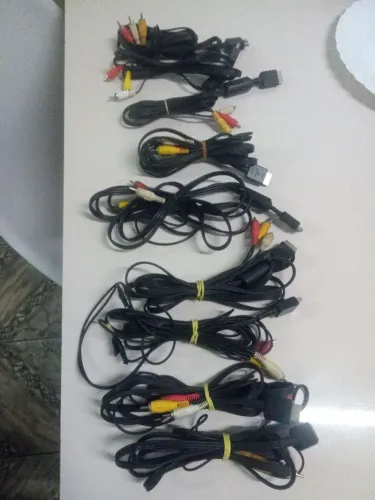 Cabos av originais para PS2 ps3 ps1 40 reais cada 