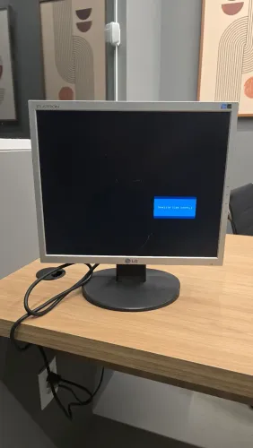 MONITOR LG FLATRON 17 POL