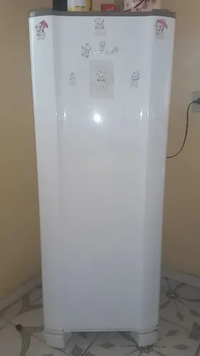 Geladeira Esmaltec