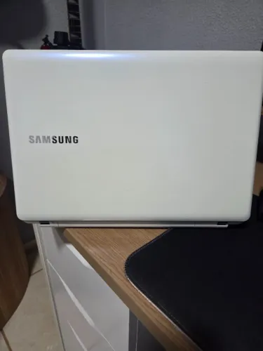 Notebook Samsung Essentials E21 (14") - Com SSD 256GB (Muito Rápido!) e Bateria Perfeita