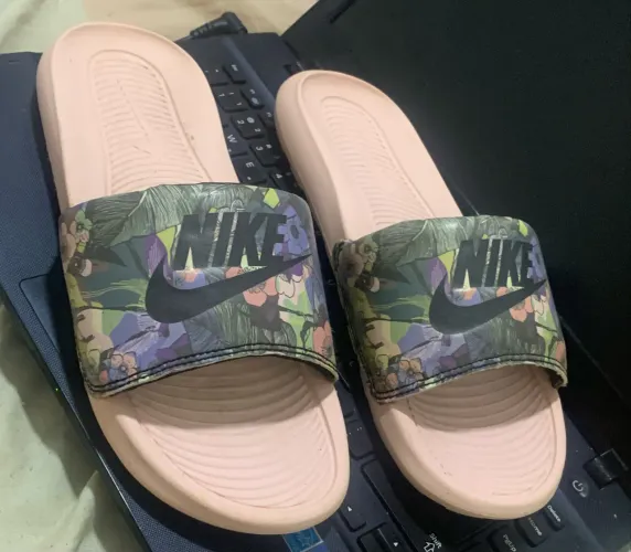 Chinelo Nike