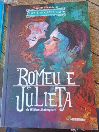 Livro Romeu e Julieta