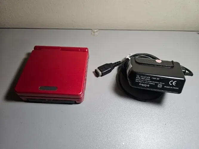 Game Boy Advance SP Vermelho Metálico com Carregador 