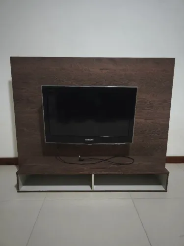 VENDE-SE PAINEL DE TV + TV
