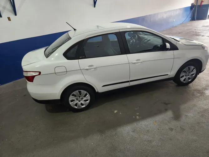 Fiat Grand Siena Attrac. 1.4 EVO F.flex 8V 2015