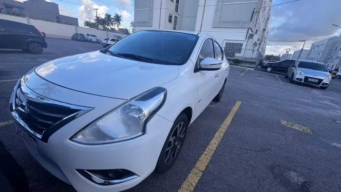 Nissan Versa Unique 1.6 16V Flex 4P Mec. 2016