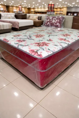 Cama box casal vermelha entra ProMoÇão