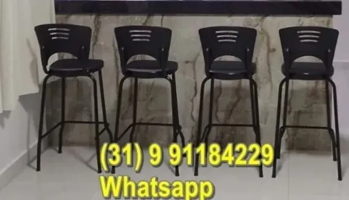 Banquetas altas novas cor preta 70 cm Frete grátis para BH 