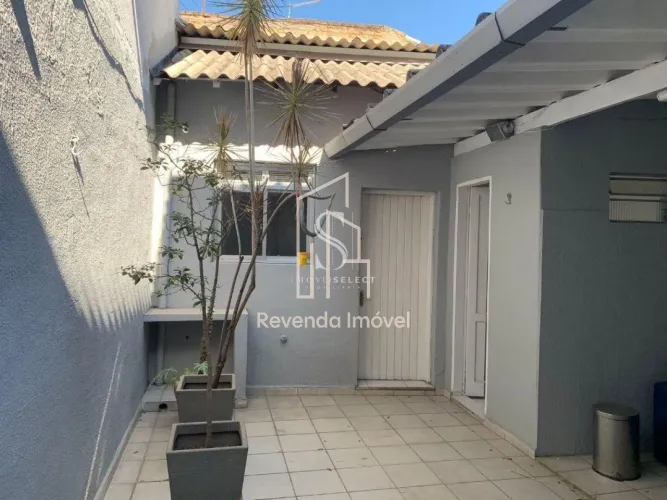 SAÚDE - CASA COMERCIAL DE 174m² COM 5 SALAS, 2 BANHEIROS E NÃO POSSUI VAGA Á VENDA