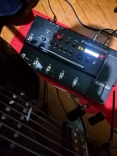 Pedaleira line6 pode HD300