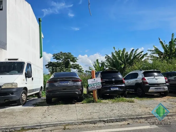 Terreno com vista mar no bairro Agronômica.