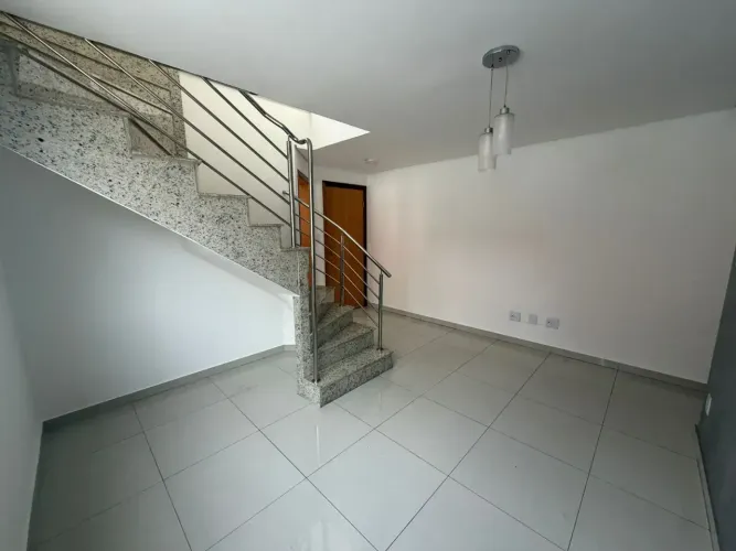 Cobertura para aluguel possui 140 metros quadrados com 2 quartos em Castelo - Belo Horizon