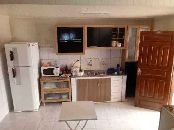 VENDO CASA MONTANHES COM 3 QUARTOS