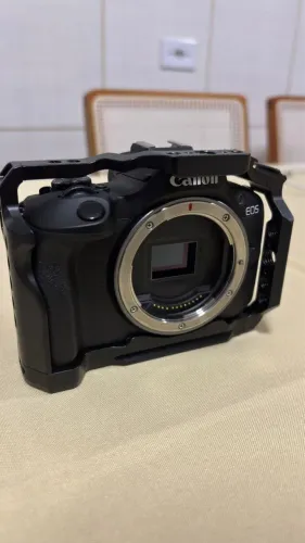 Canon R100 + Cage