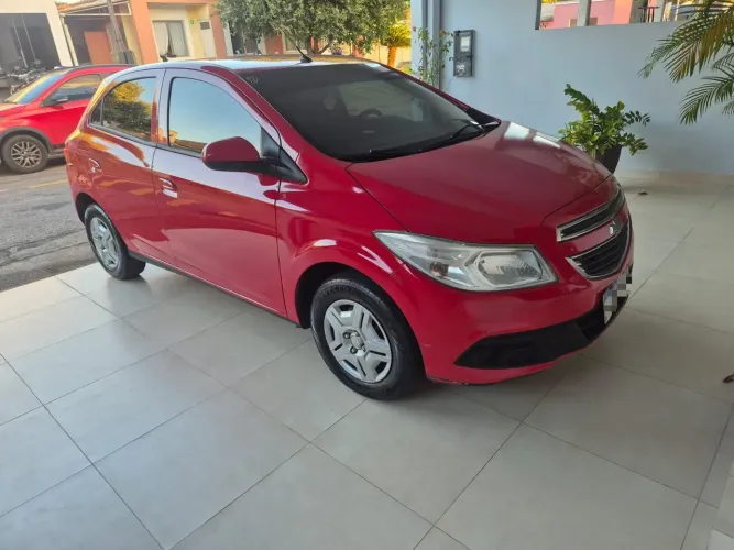 Chevrolet Onix Hatch LT 1.0 8V Flex Power Mec. 4P 2013