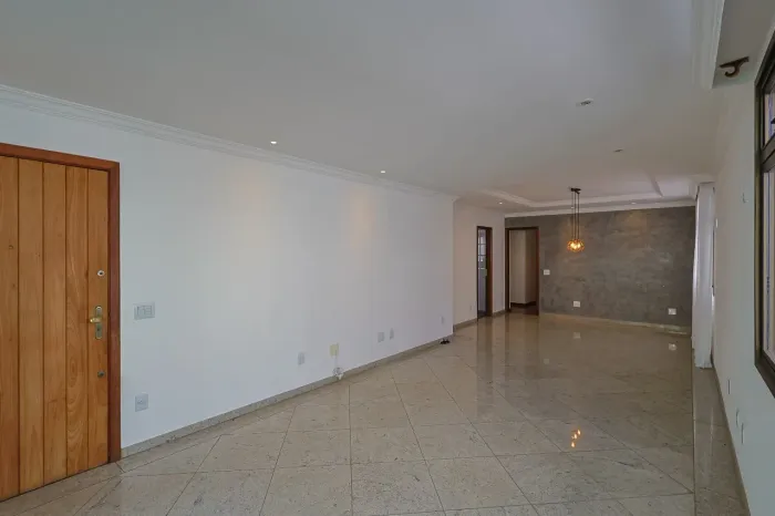 Apartamento de 4 quartos na melhor localização do Sion!