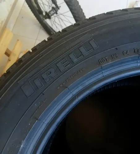 PNEU PIRELLI SCORPION 225/60 R17