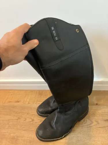 Bota de Hipismo D'Milton Couro Preto Cano Alto Tam. 35