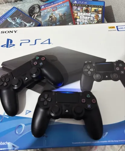 PlayStation 4 (PS4)