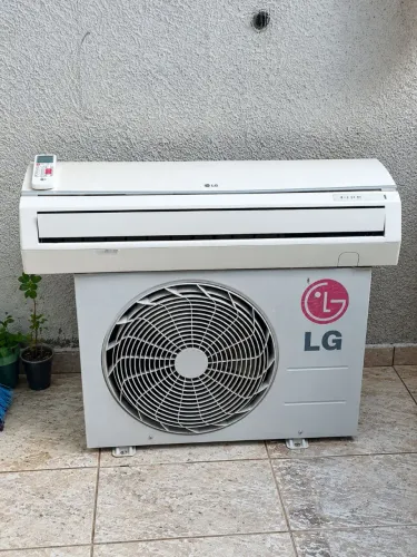 Vendo ar condicionado da marca LG de 9mil btus
