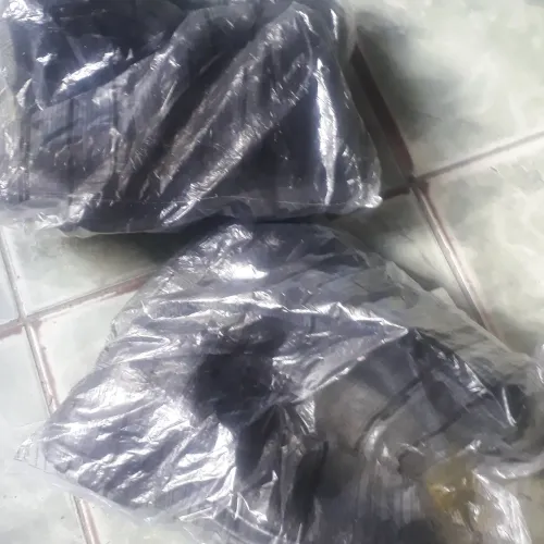 VENDO DUAS BOTINAS,  TAM:39, EPI.