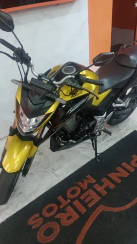 Vendo Cb 300f nova