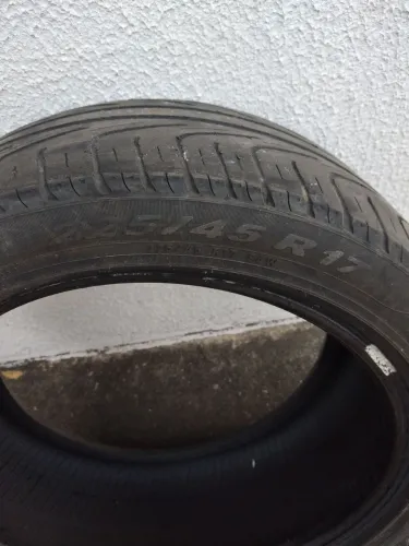 Pneu 225/45 R17